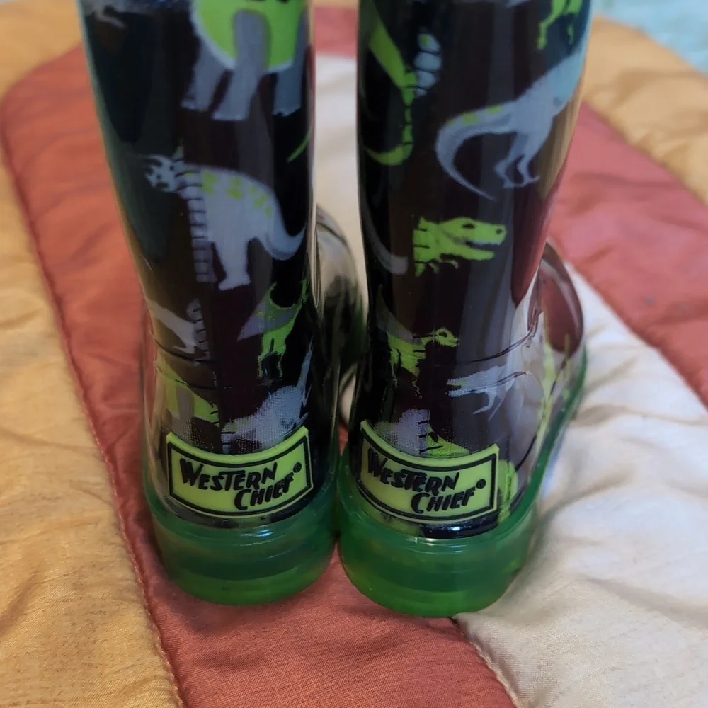 Western Chief Light-Up Rainboots